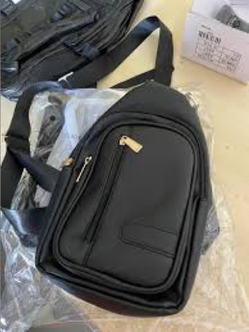 Unisex  Black Crossbody Sling Bag - Unbranded-NWOT
